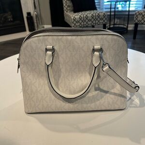 Like new Michael kors Cindy large dome satchel